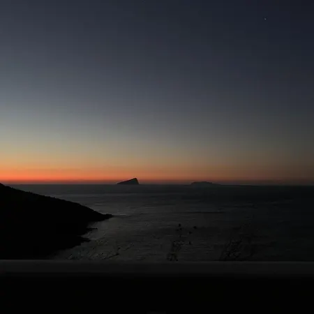 Iliada Simousi アパート *