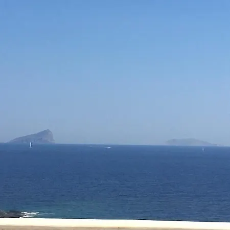 Iliada Simousi アパート