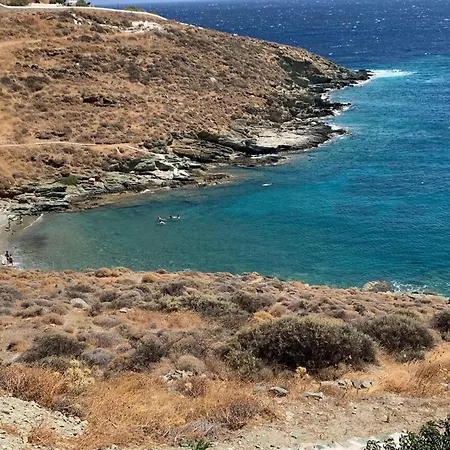 Iliada Simousi アパート *