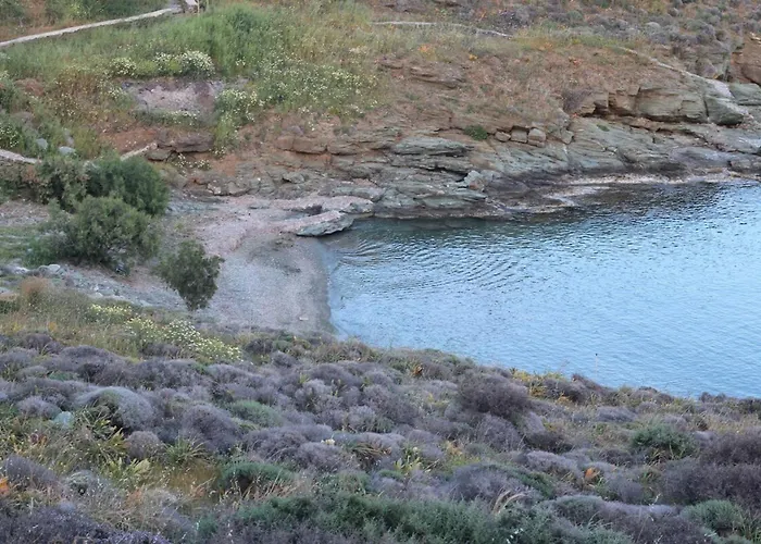 Iliada Simousi アパート *