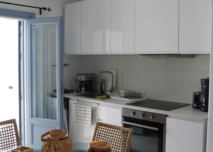 Iliada Simousi アパート *