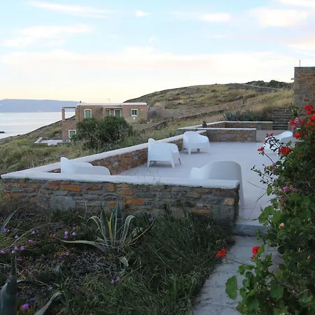 Iliada Simousi Kythnos