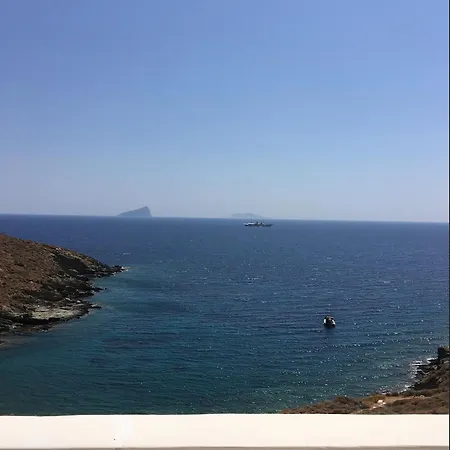 Iliada Simousi Kythnos