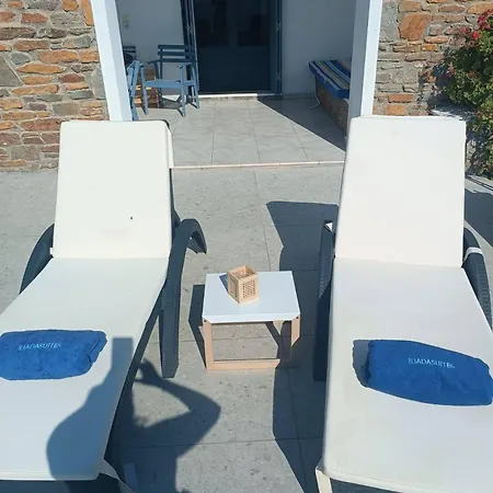 Iliada Simousi Kythnos